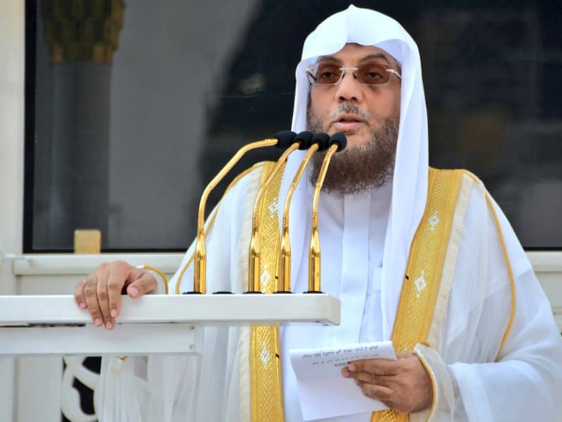 من قوله: "وتجرد صلى الله عليه وسلم في إزار ورداء.." (4)